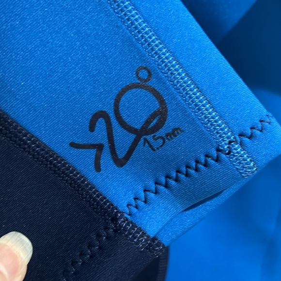 Tribord Wet suit neoprene 1.55 mm woman’s size small in blue - Picture 4 of 8